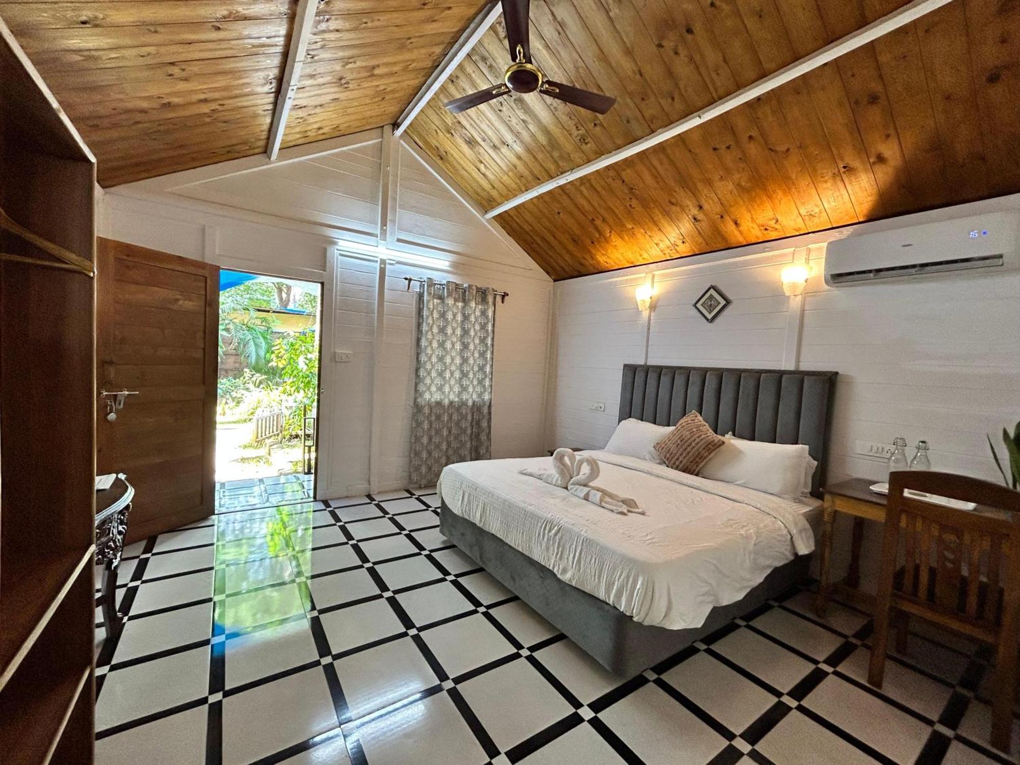 King Villa Goa 帕罗林 外观 照片